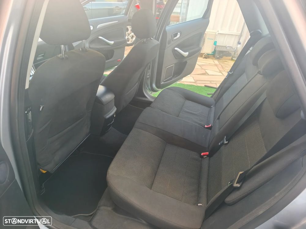 Ford Mondeo SW 2.0 TDCi 1st Edition - 19