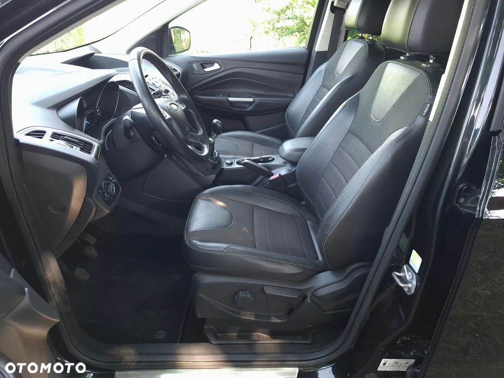 Ford Kuga 2.0 TDCi 2x4 Titanium - 17