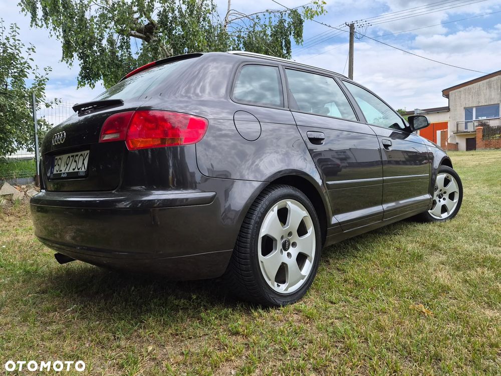 Audi A3 Sportback 1.6 FSI Ambiente - 11
