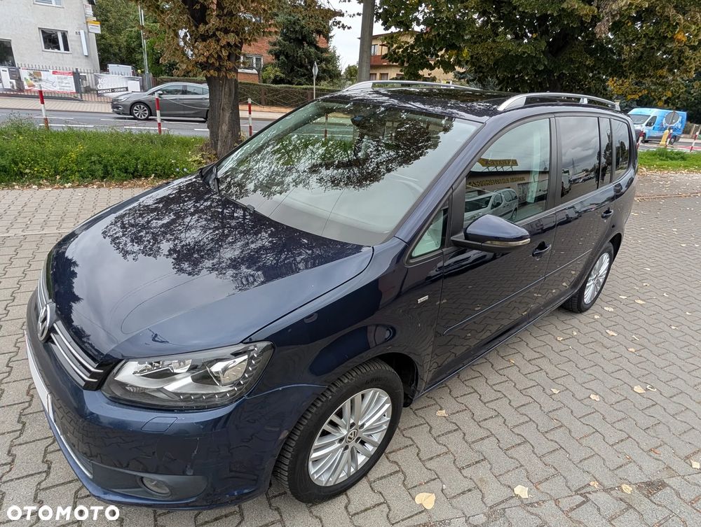 Volkswagen Touran - 12