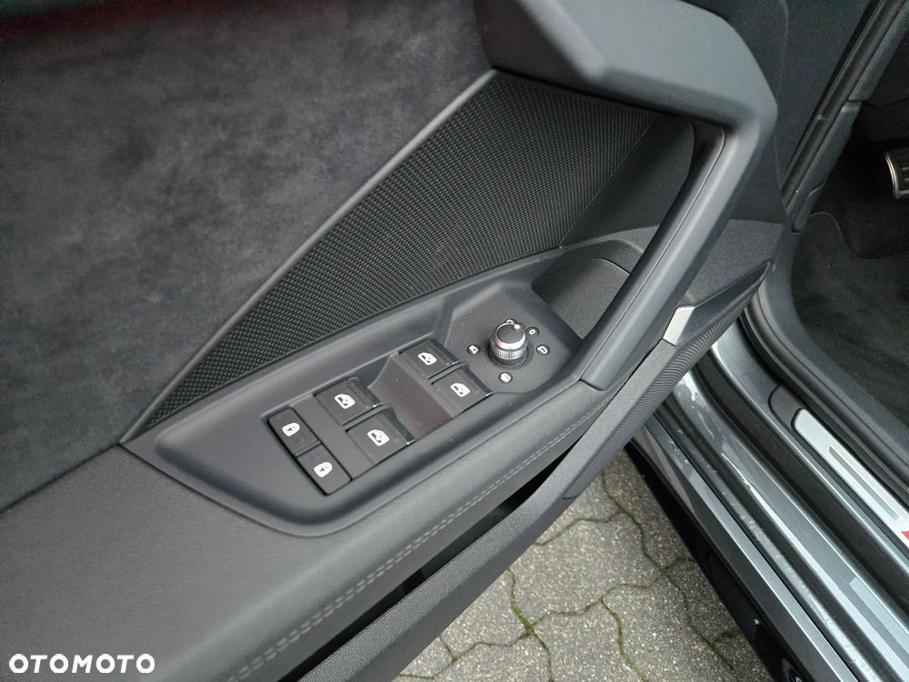 Audi RS3 Limousine - 17