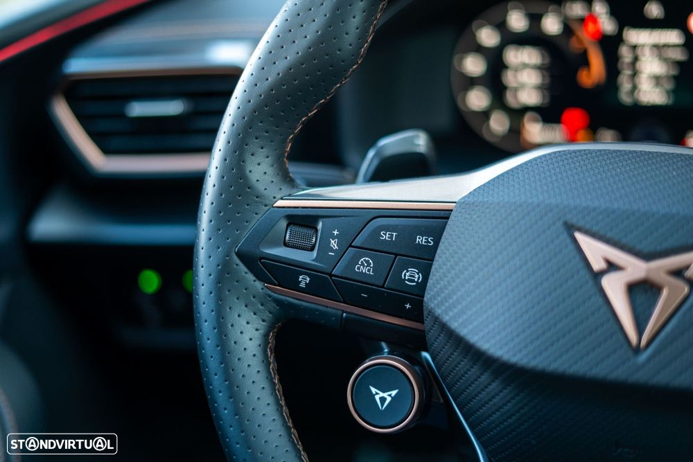 Cupra Leon ST 1.5 e-Hybrid VZ DSG - 10