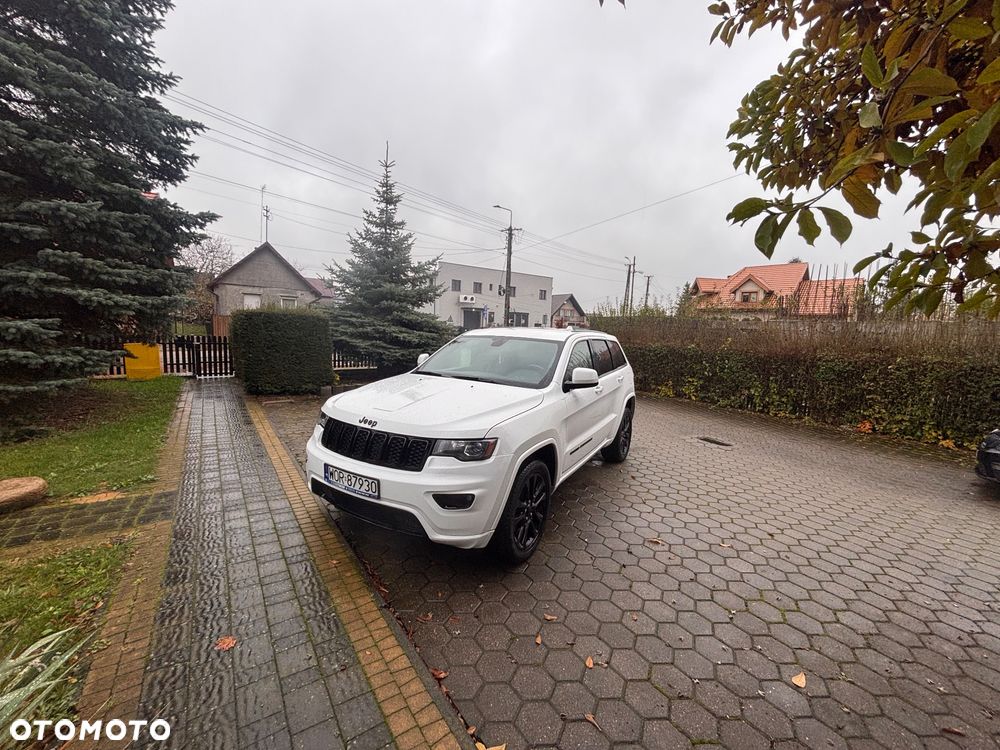 Jeep Grand Cherokee - 11