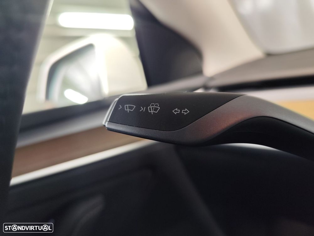 Tesla Model Y RWD - 11