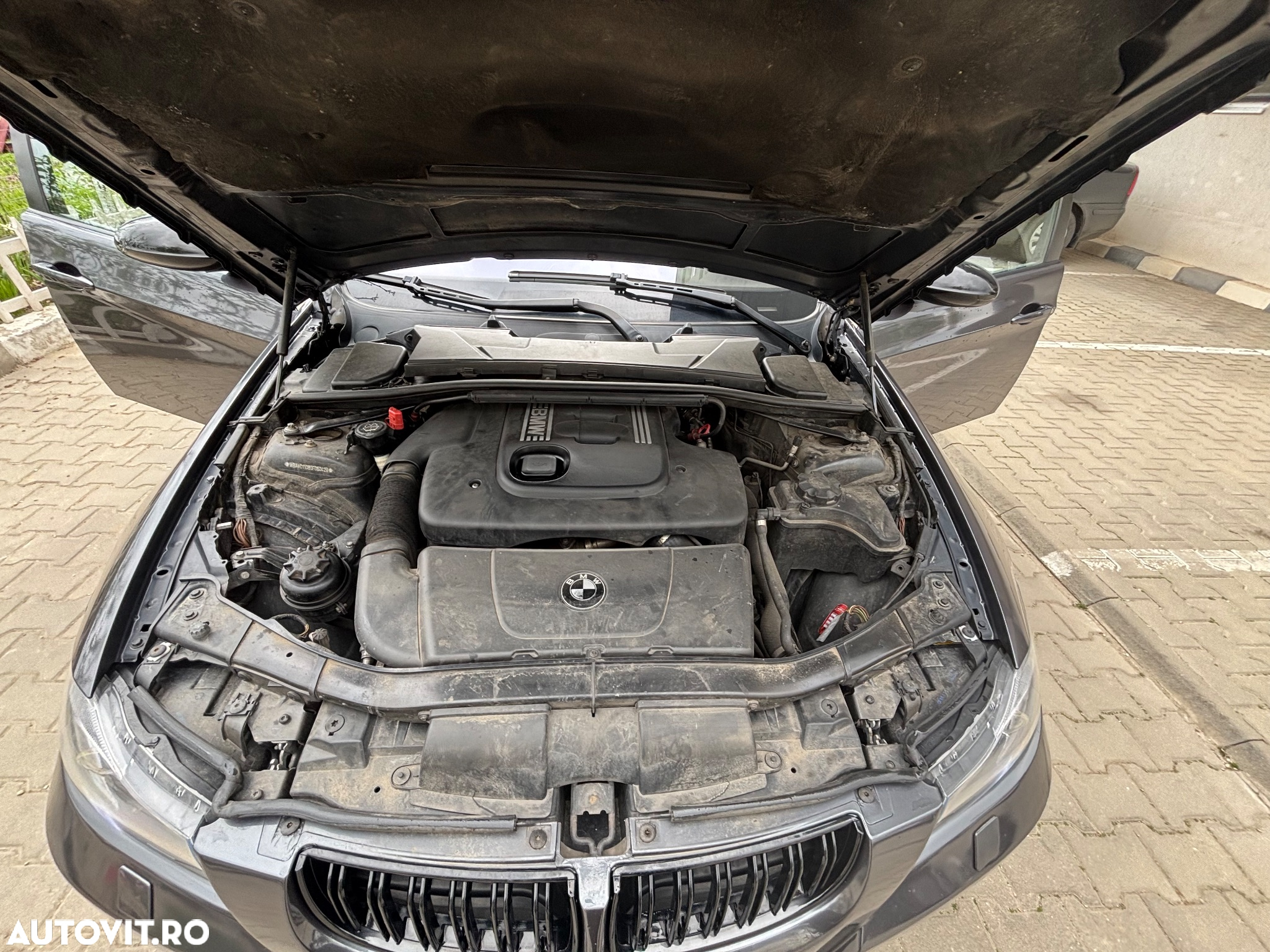 BMW Seria 3 318d Touring - 24
