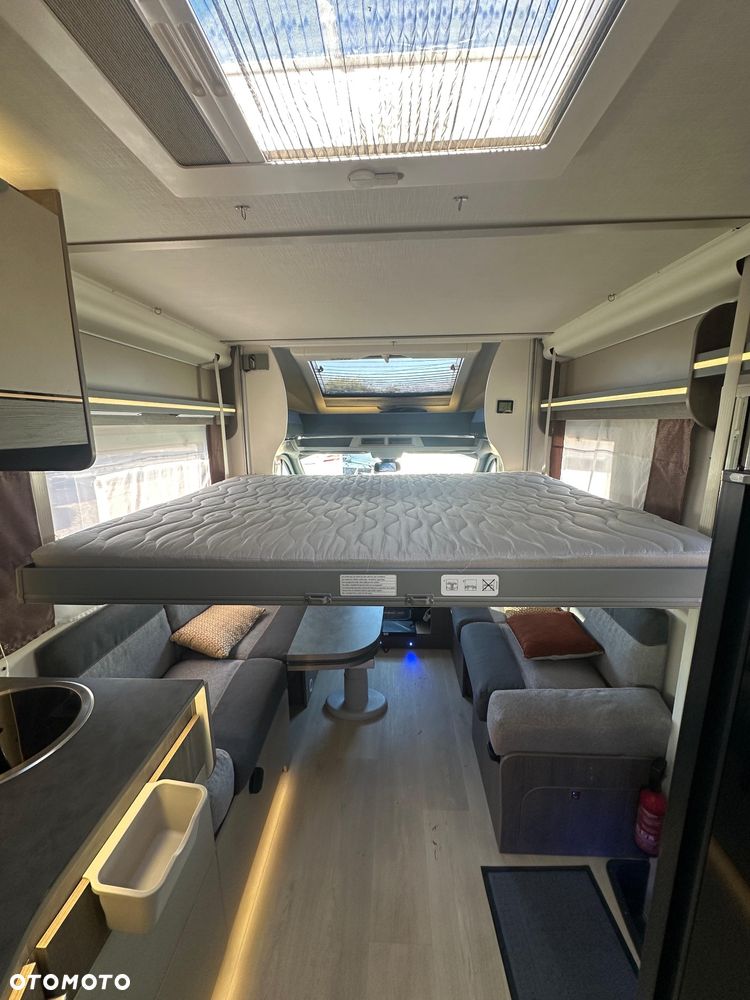 Ford CHAUSSON 720 Titanium Premium - 14