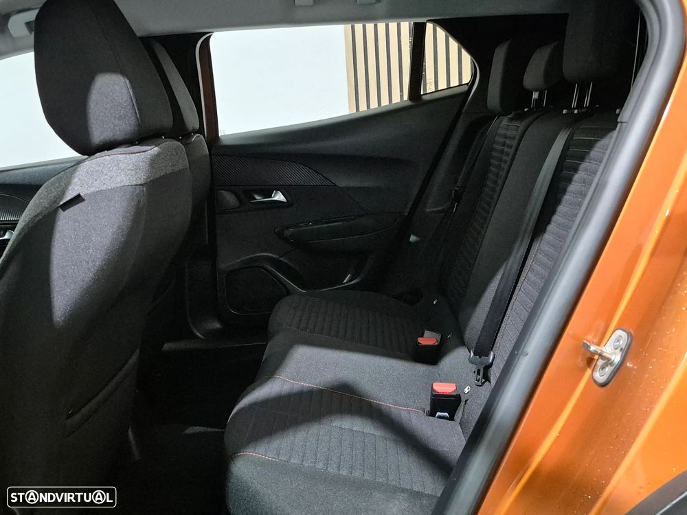 Peugeot 2008 1.2 PureTech Active Pack - 16