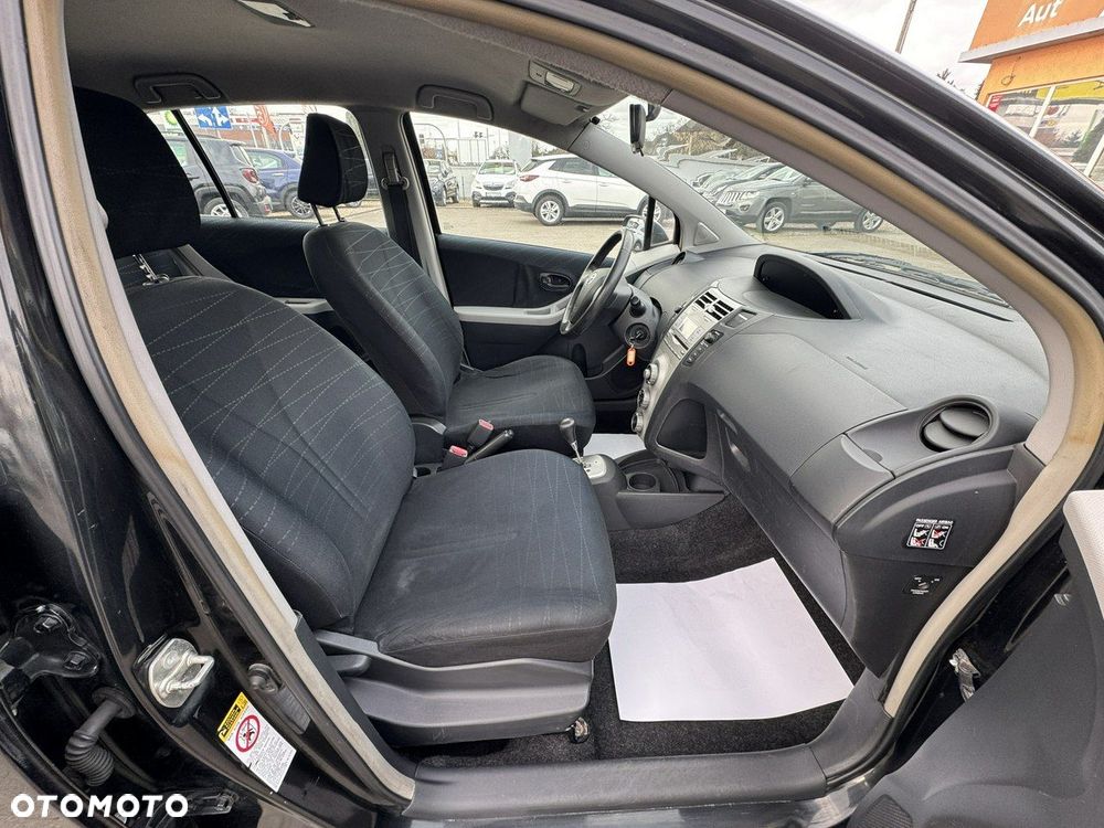 Toyota Yaris - 19