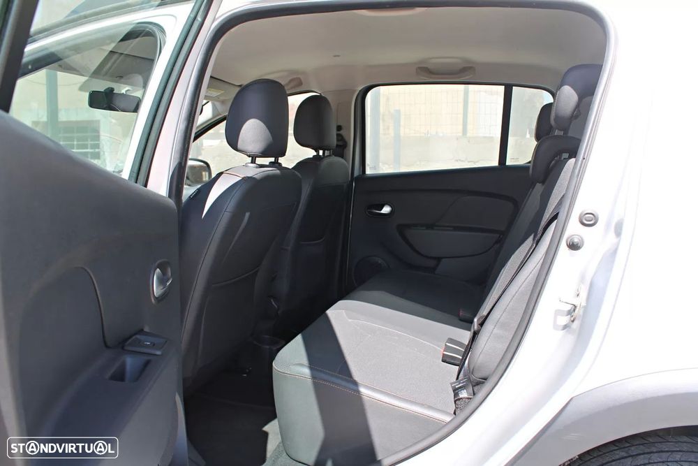 Dacia Sandero 0.9 TCe Stepway - 17