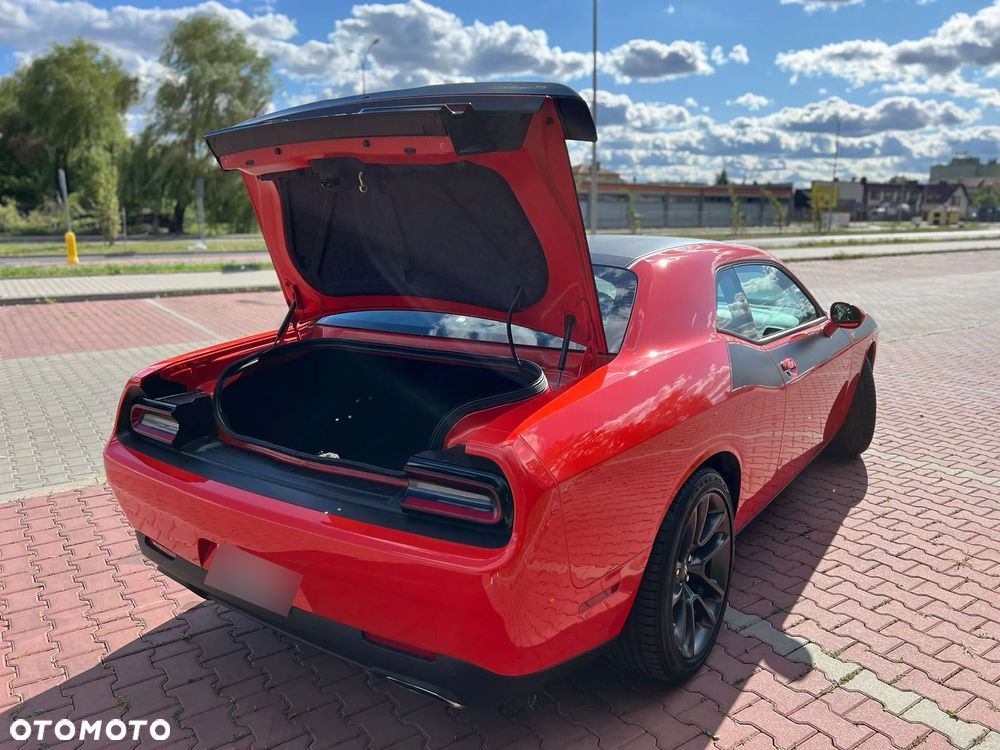 Dodge Challenger - 20