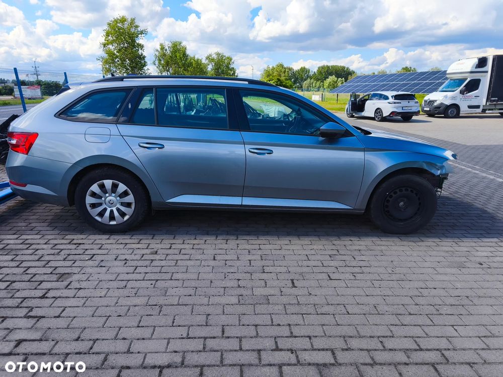 Skoda Superb 1.5 TSI Active DSG - 4