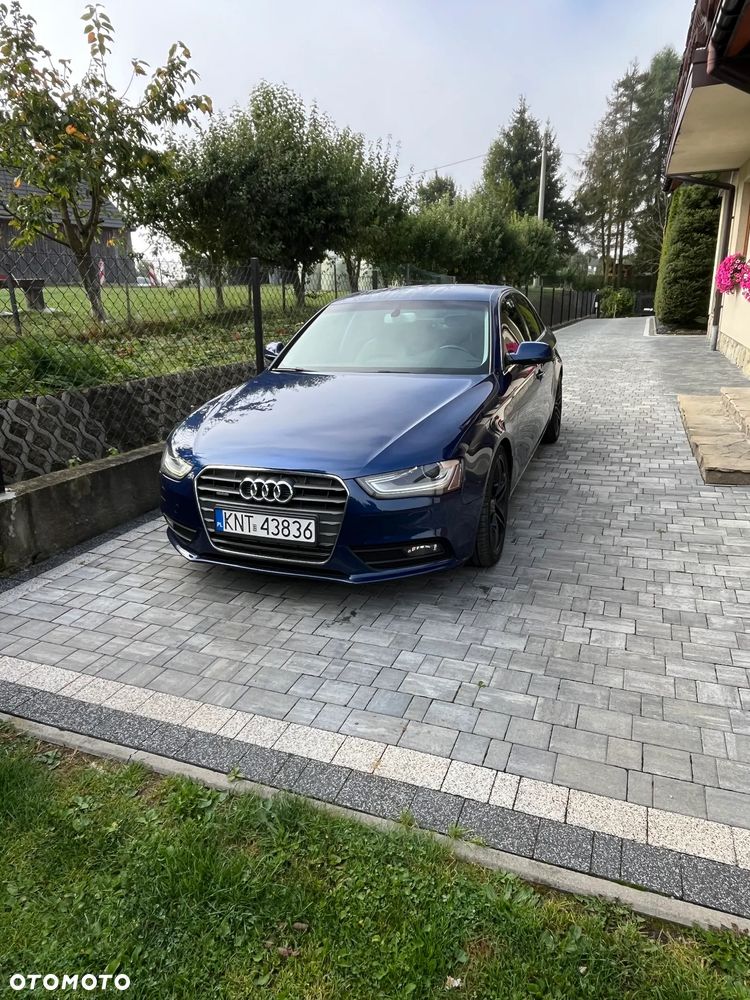 Audi A4 Limousine - 4