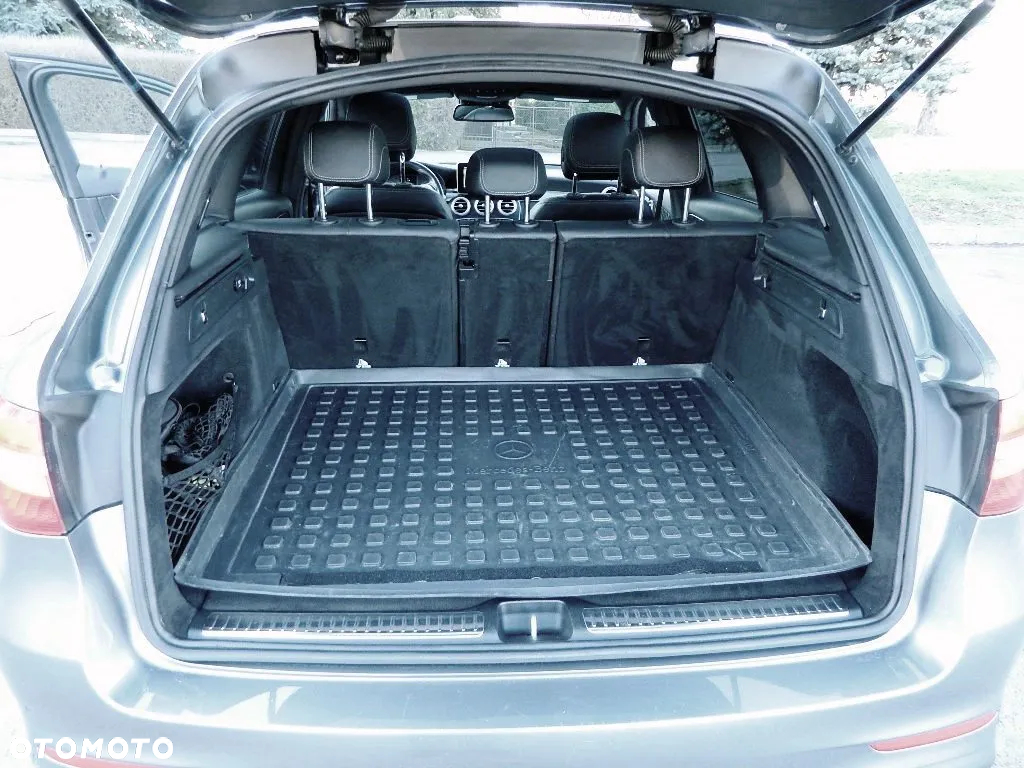 Mercedes-Benz GLC 300 4Matic 9G-TRONIC AMG Line - 26