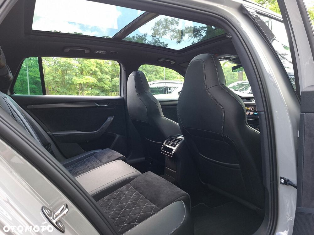 Skoda Superb 2.0 TDI SCR 4x4 Sportline DSG - 15