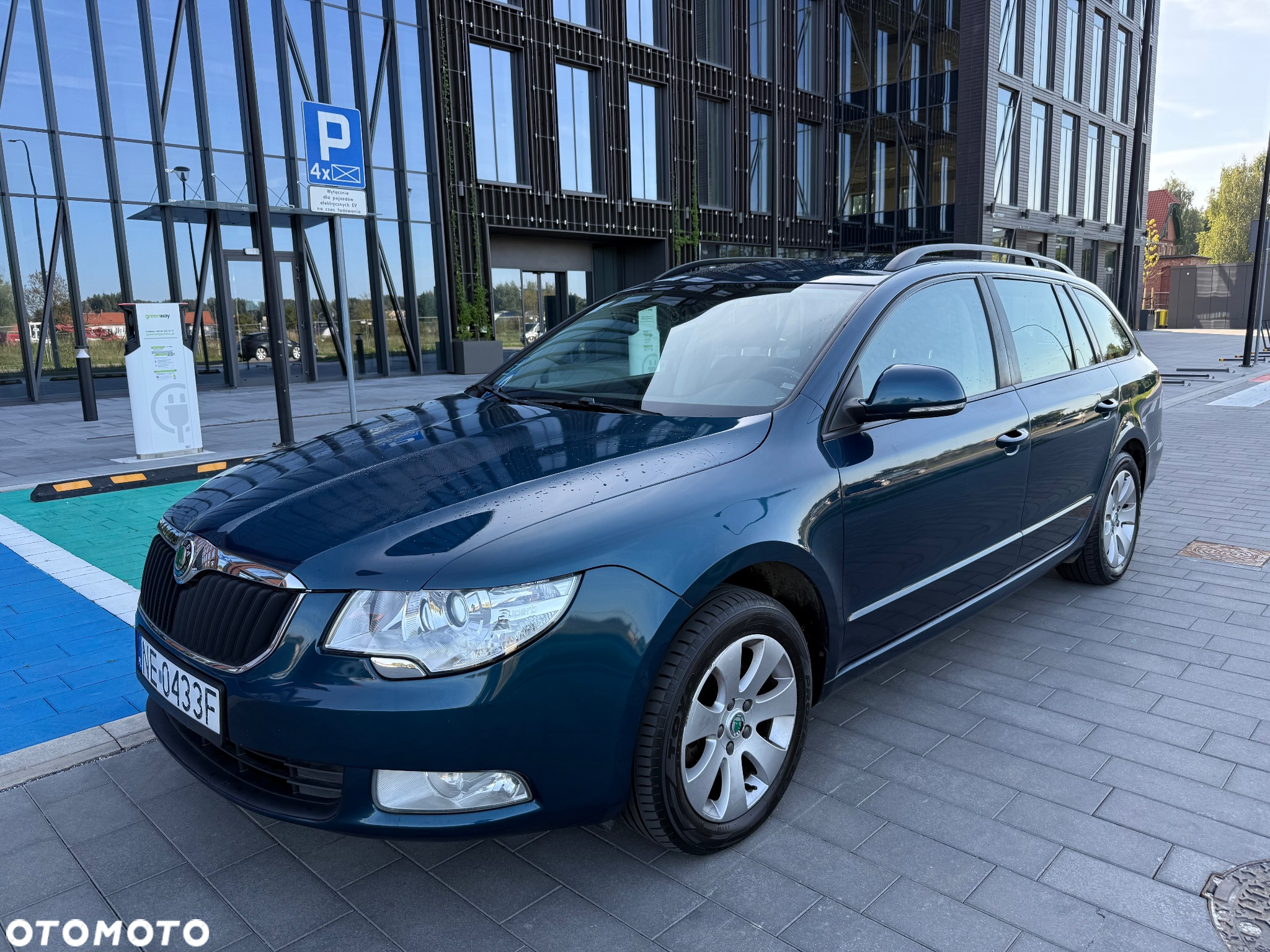Skoda Superb 2.0 TDI Ambition - 4