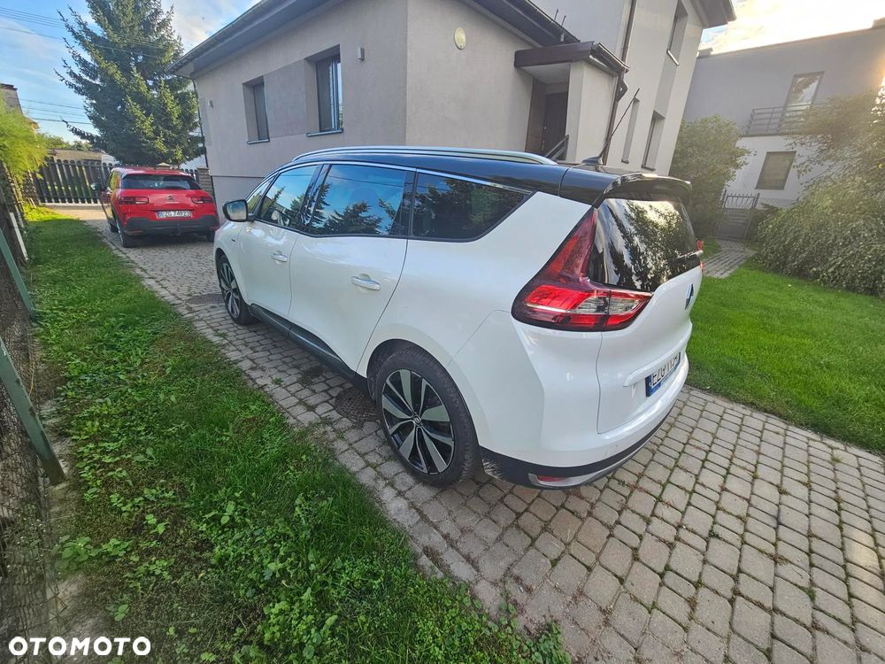 Renault Grand Scenic - 12