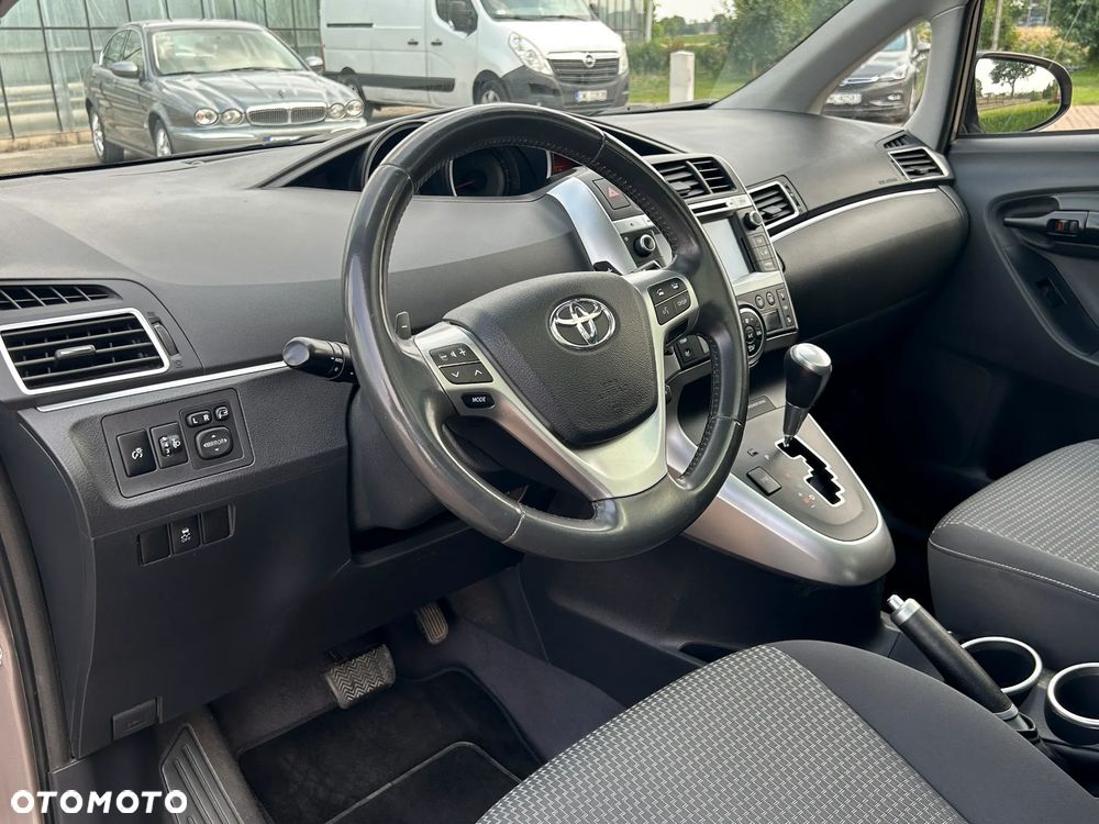 Toyota Verso 1.8 Multidrive Edition - 15