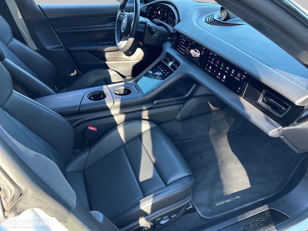 Porsche Taycan Sport Turismo GTS - 24