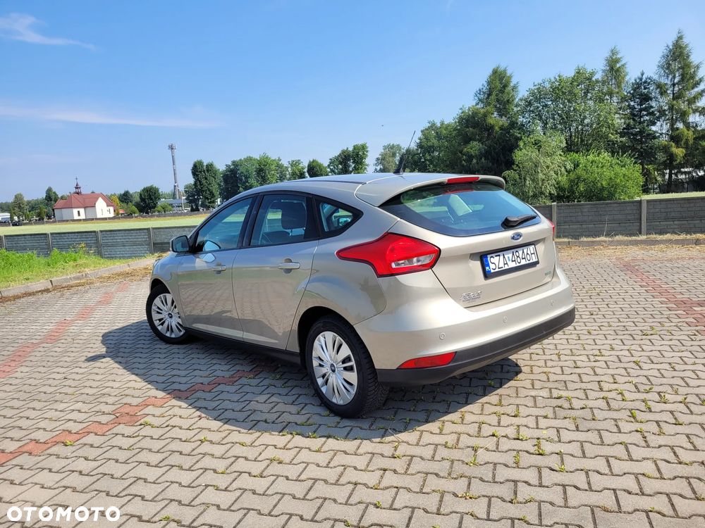 Ford Focus 1.0 EcoBoost Gold X (Trend) - 11