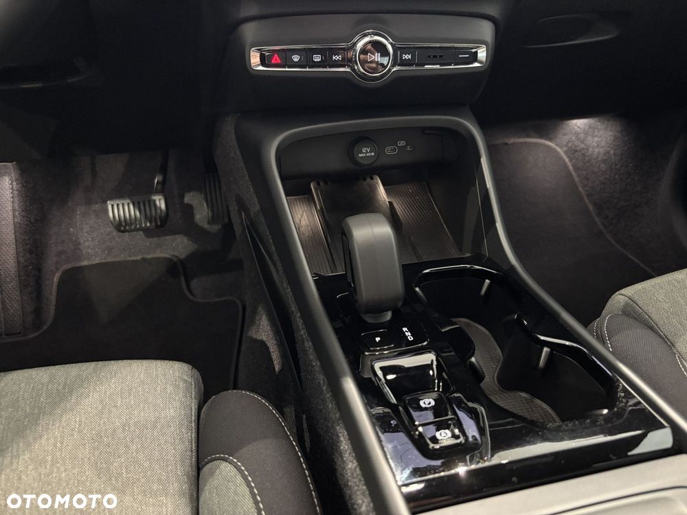 Volvo XC 40 - 15