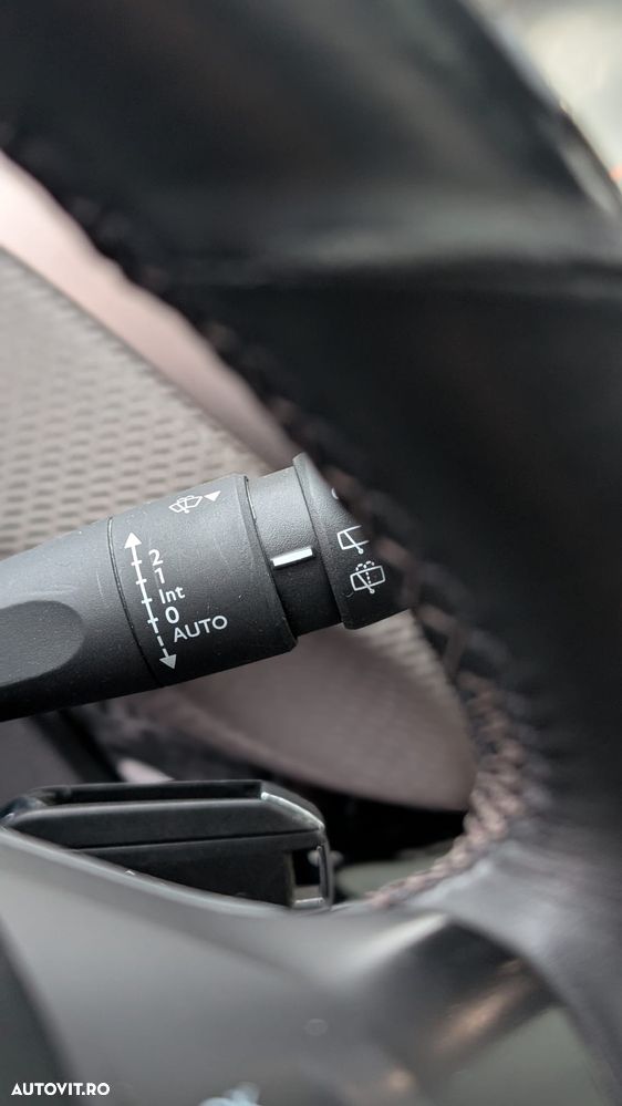 Peugeot 2008 PureTech 82 Allure - 11