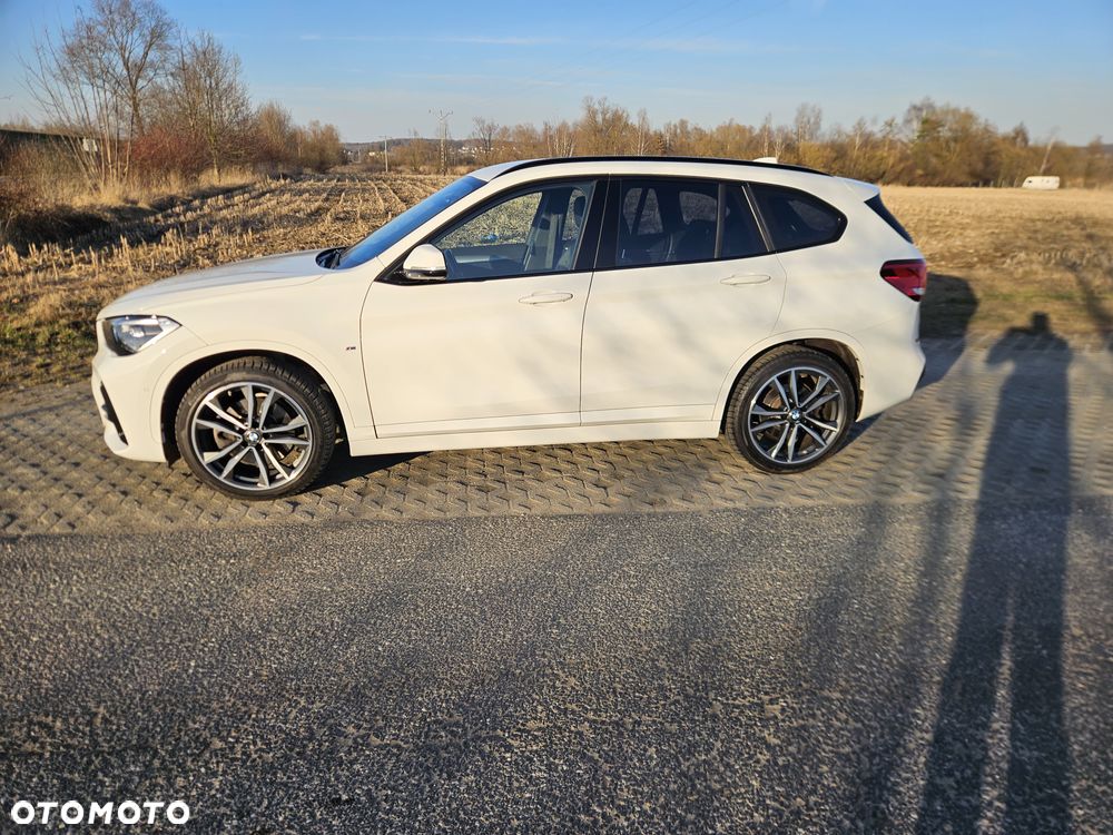 BMW X1 xDrive20i Sport Line sport - 9