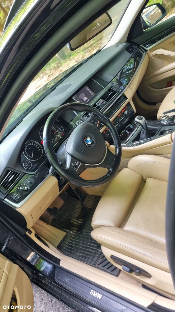 BMW Seria 5 520d - 12
