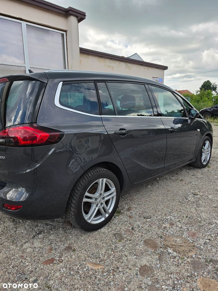 Opel Zafira 1.6 T SIDI Cosmo S&S - 11