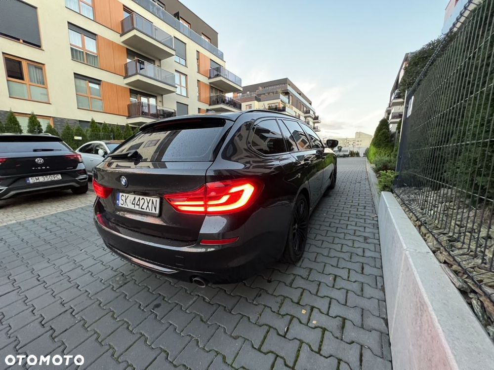 BMW Seria 5 530d xDrive Sport Line sport - 7