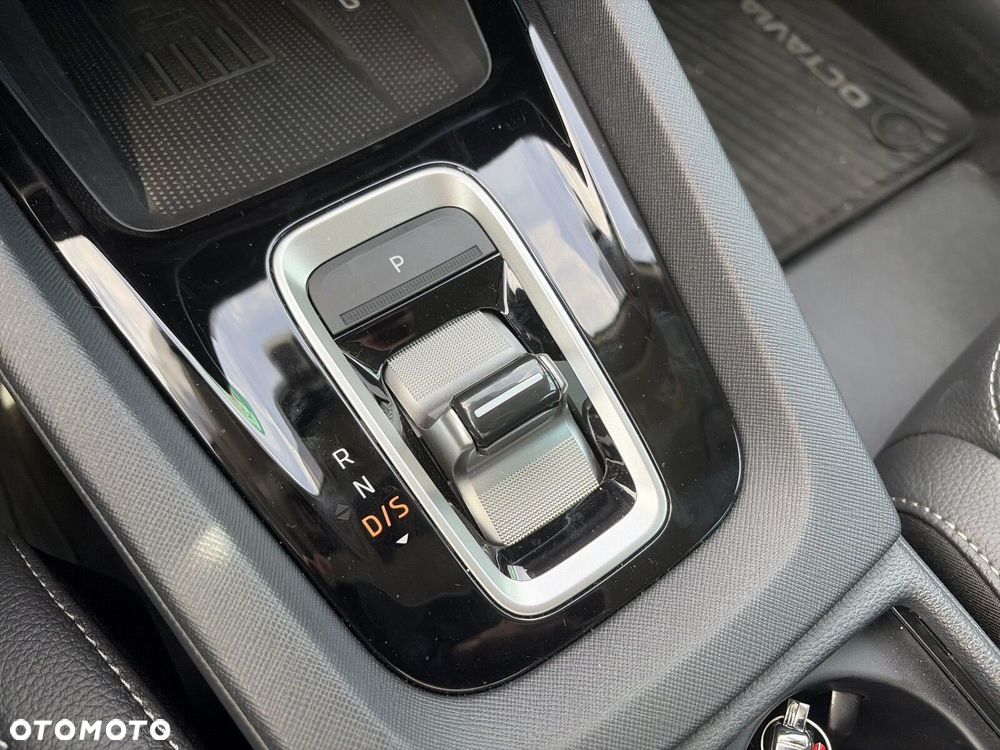 Skoda Octavia 1.5 TSI mHEV Drive Selection DSG - 20