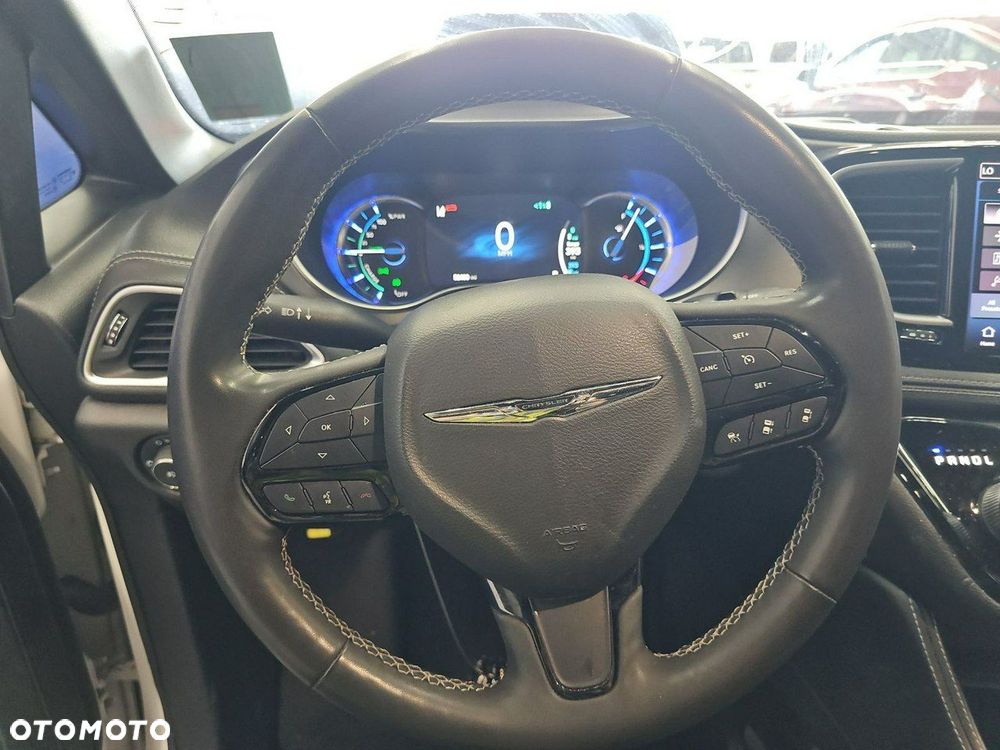 Chrysler Pacifica - 9