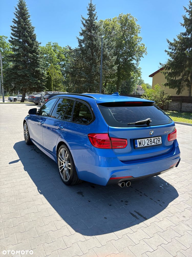 BMW Seria 3 320d M Sport - 4