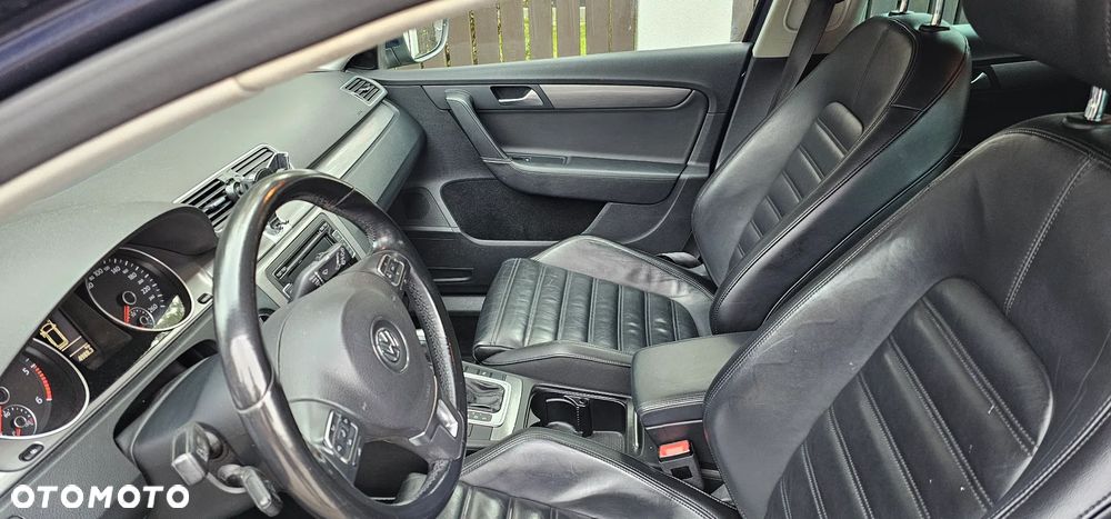 Volkswagen Passat - 17