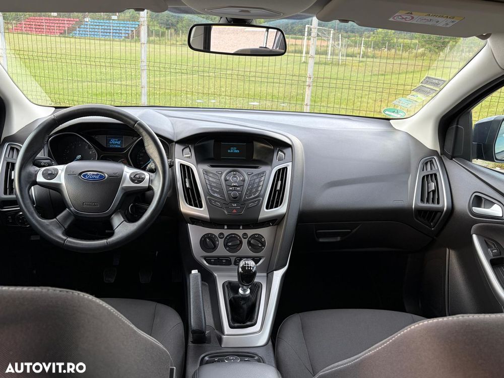 Ford Focus 1.0 EcoBoost Titanium - 24