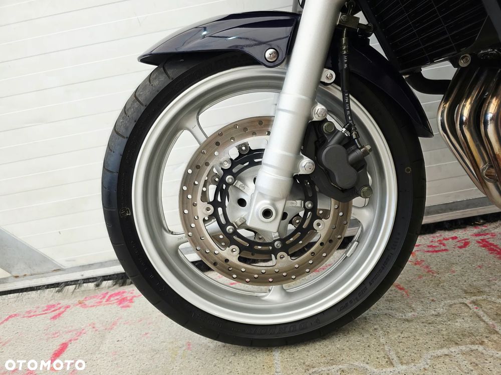 Yamaha FZ - 13