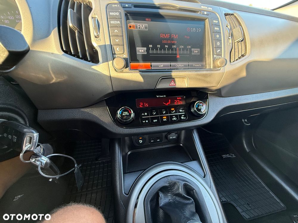 Kia Sportage 1.7 CRDI 2WD Dream-Team Edition - 31