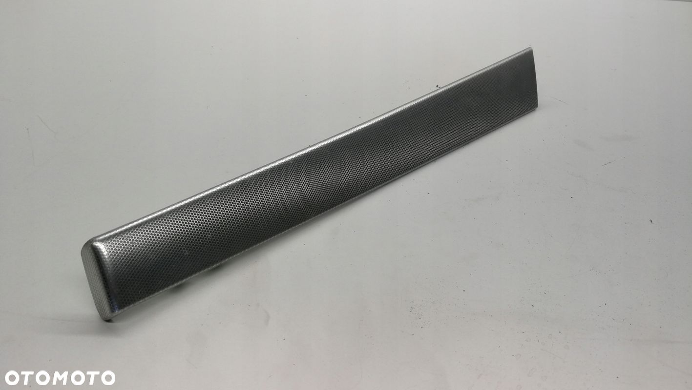 LISTWA DEKOR DRZWI PRAWY TYŁ AUDI A3 8P 8P4867420 - 1
