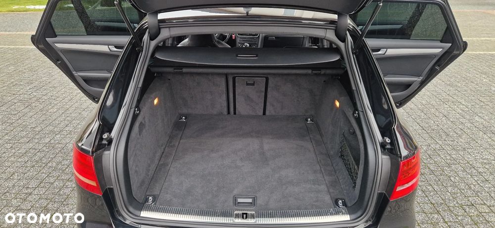 Audi S4 Avant S tronic - 37