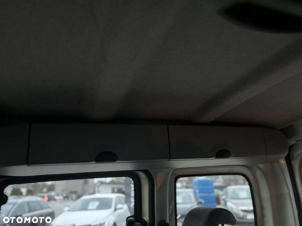 Renault Kangoo 1.2 16V Privilege - 17