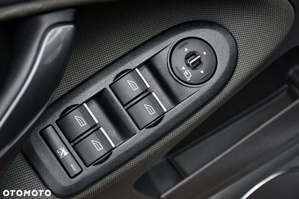 Ford Kuga 2.0 TDCi 4x4 Titanium - 20