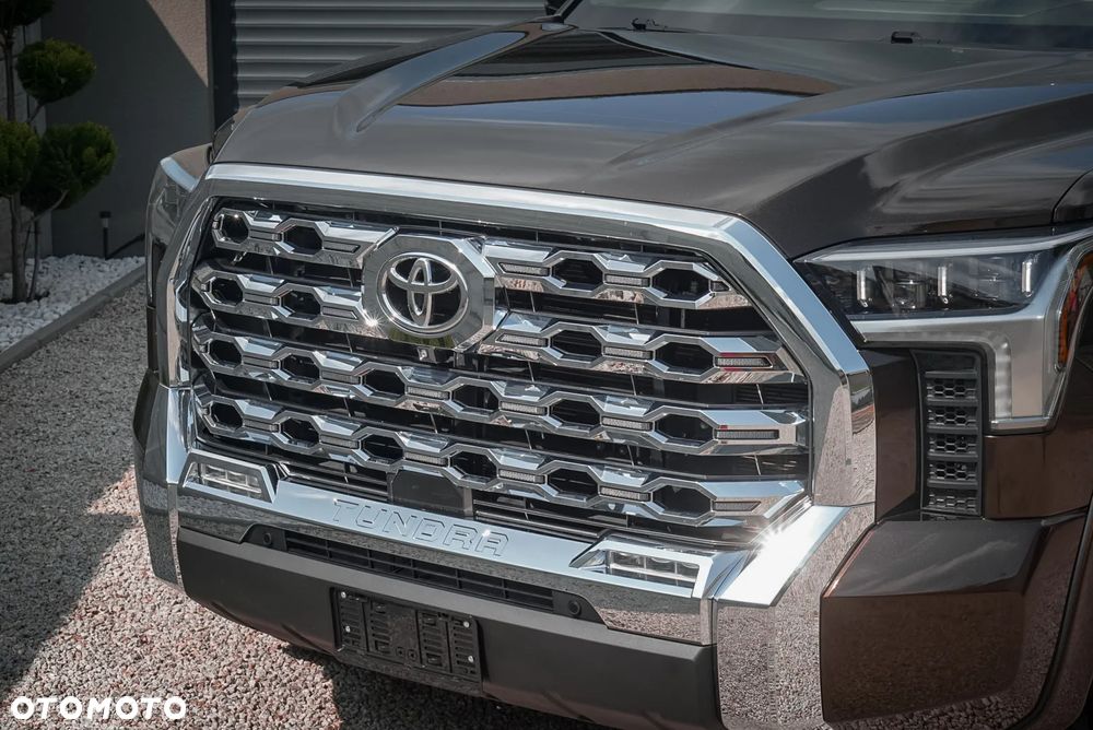 Toyota Tundra - 5