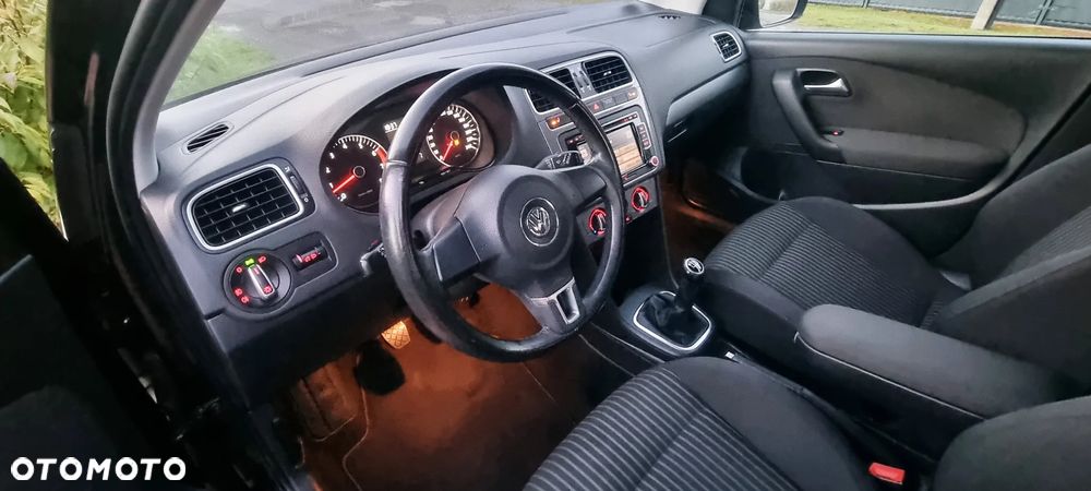 Volkswagen Polo 1.4 16V Comfortline - 20