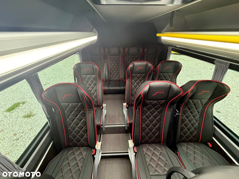 Mercedes-Benz Sprinter 519 - 19