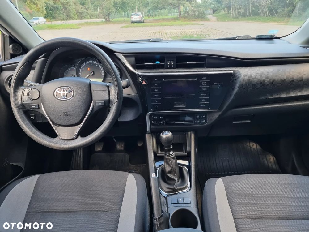 Toyota Auris 1.6 Active - 11