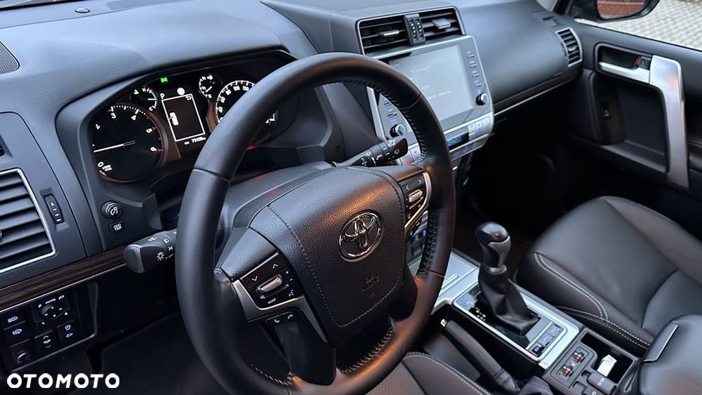 Toyota Land Cruiser LC 2.8 D-4D Prestige - 19