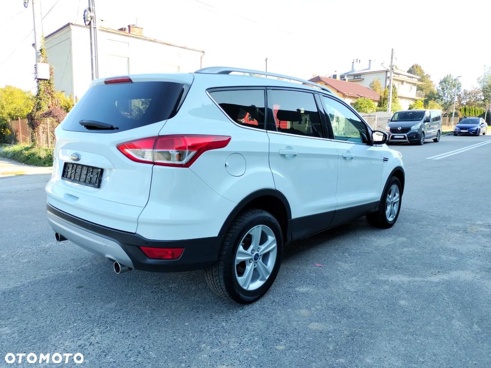 Ford Kuga - 10