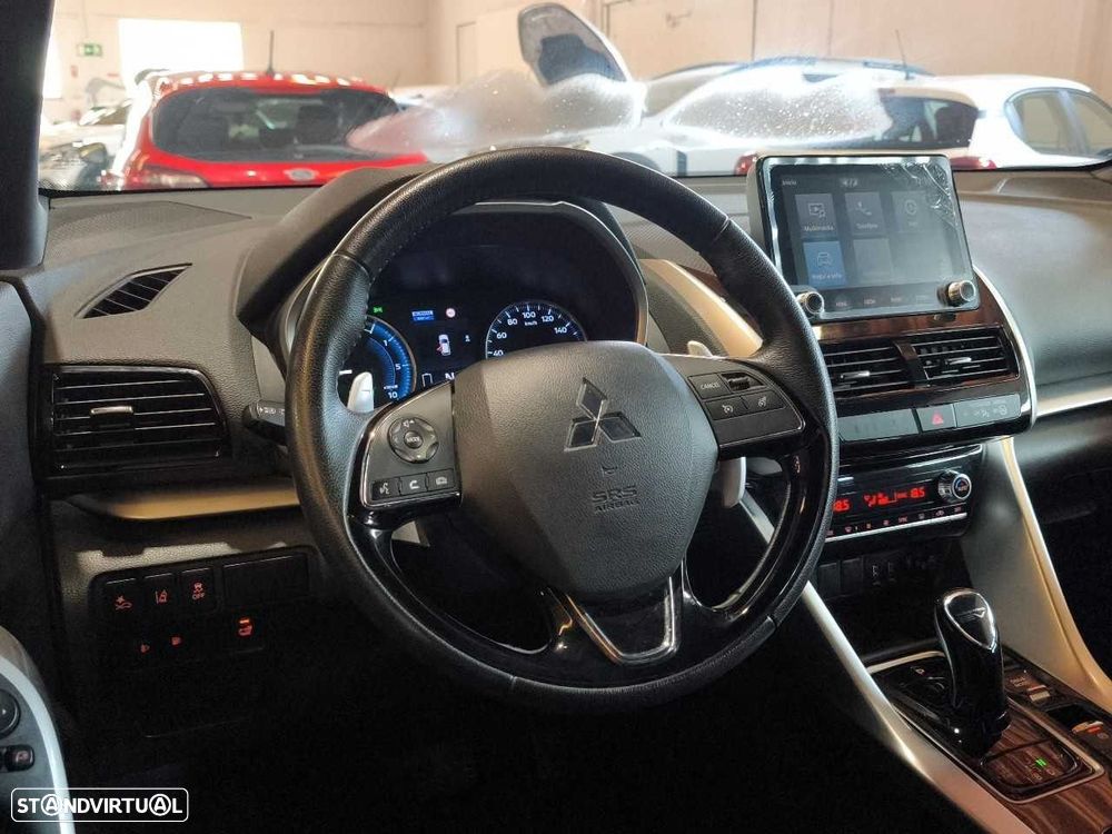Mitsubishi Eclipse Cross - 11