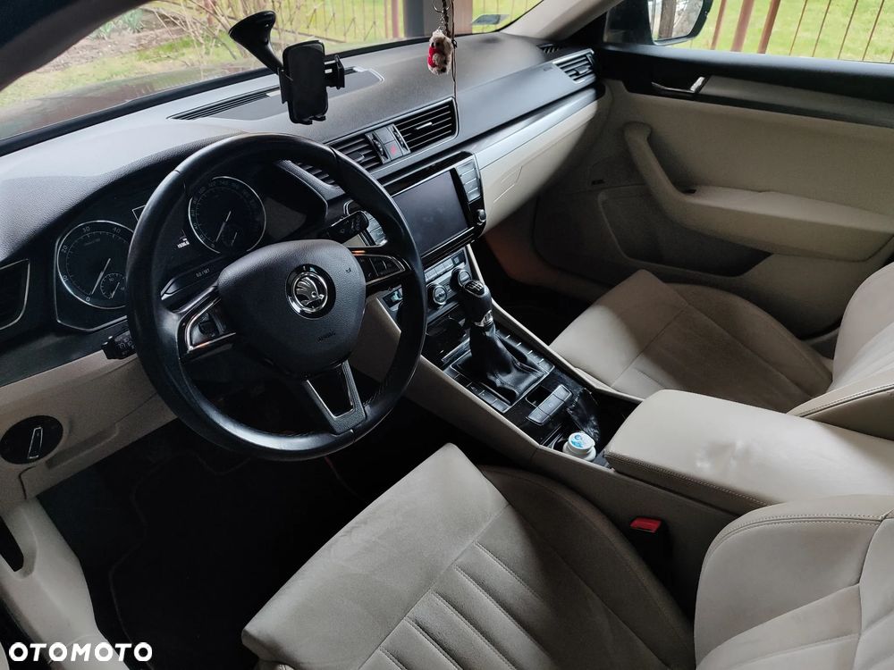 Skoda Superb 2.0 TDI Style - 13