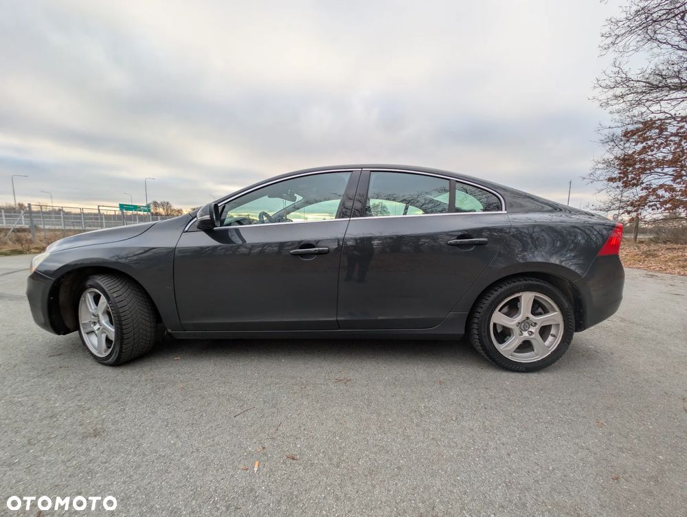 Volvo S60 T5 Drive-E Dynamic Edition (Momentum) - 29