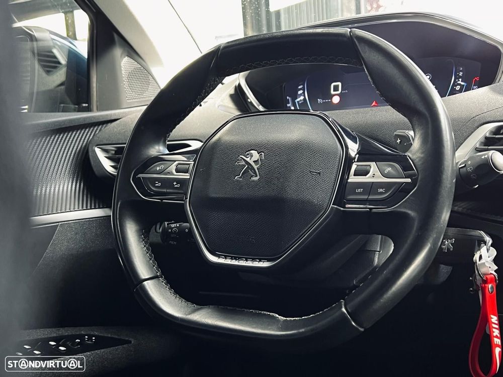 Peugeot 5008 1.5 BlueHDi Allure EAT8 - 21